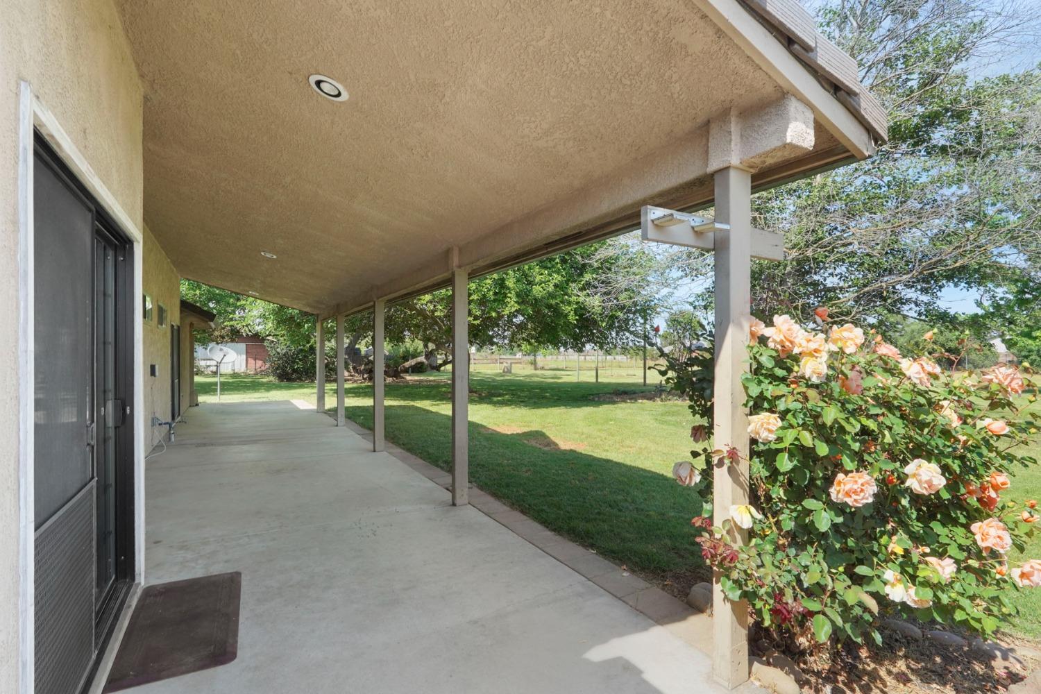 Detail Gallery Image 31 of 54 For 25292 White Fence Ct, Acampo,  CA 95220 - 4 Beds | 2 Baths