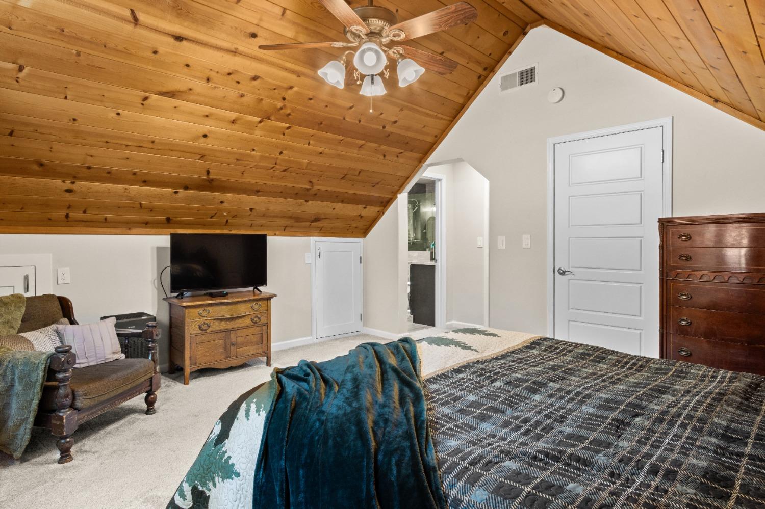 Detail Gallery Image 25 of 44 For 6360 Red Robin Rd, Placerville,  CA 95667 - 4 Beds | 2 Baths
