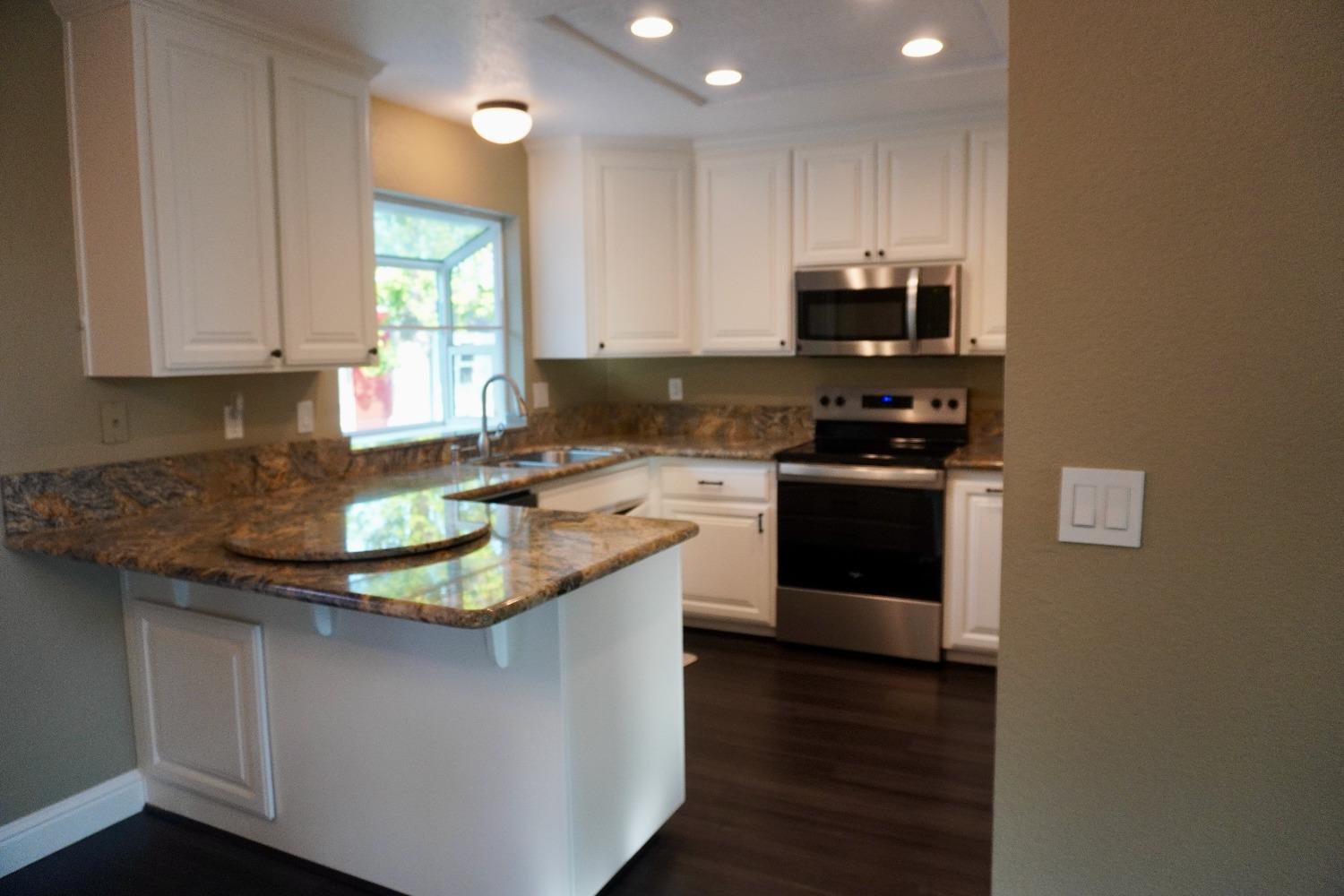 property-img
