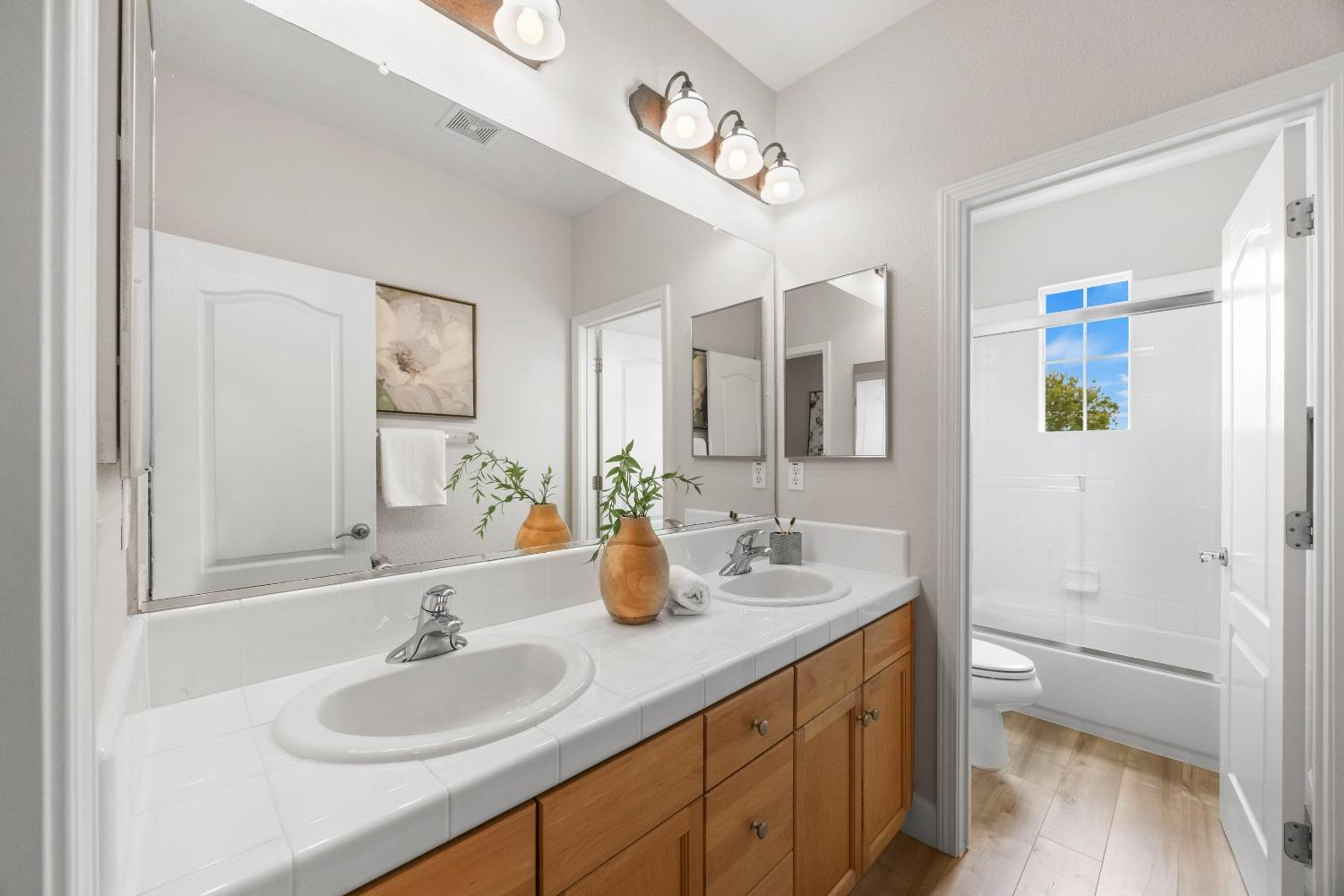 Black Oak, Rocklin, California image 40