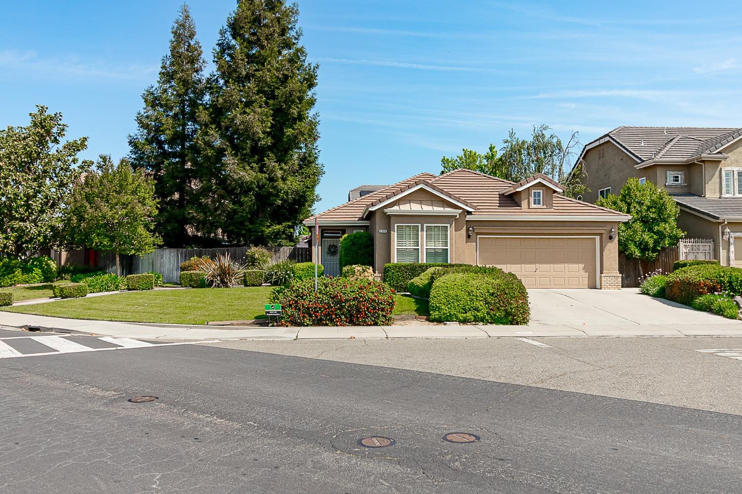 Detail Gallery Image 2 of 26 For 5304 Homewood Way, Riverbank,  CA 95367 - 3 Beds | 2 Baths