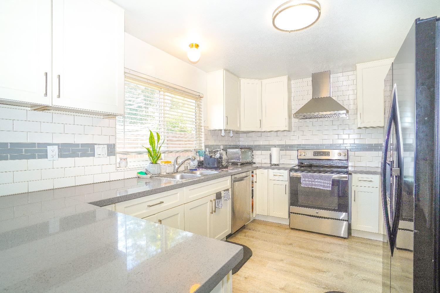 Bluejay Drive, Antioch, California image 9