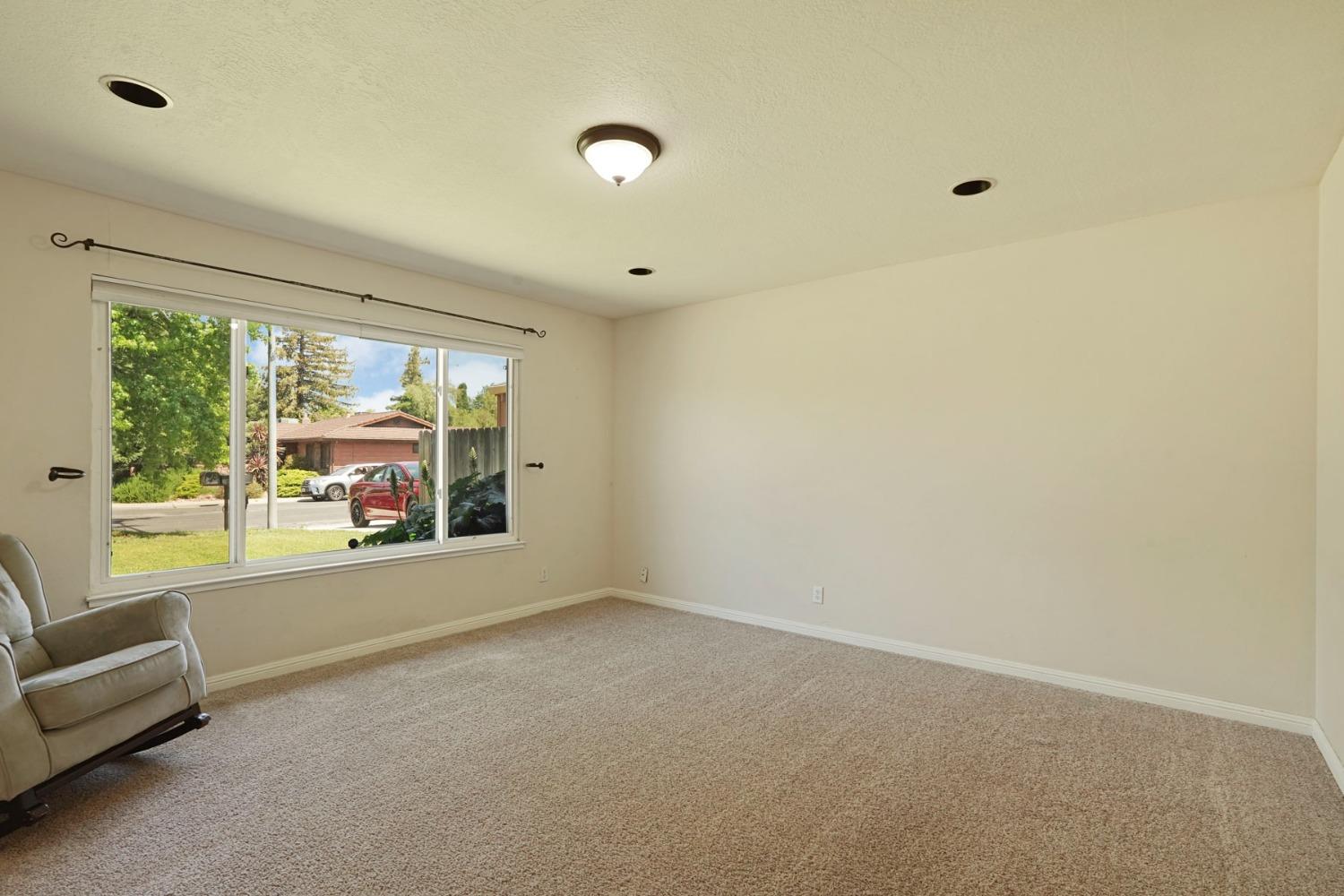 Detail Gallery Image 9 of 47 For 2572 Alexa Way, Stockton,  CA 95209 - 3 Beds | 2 Baths