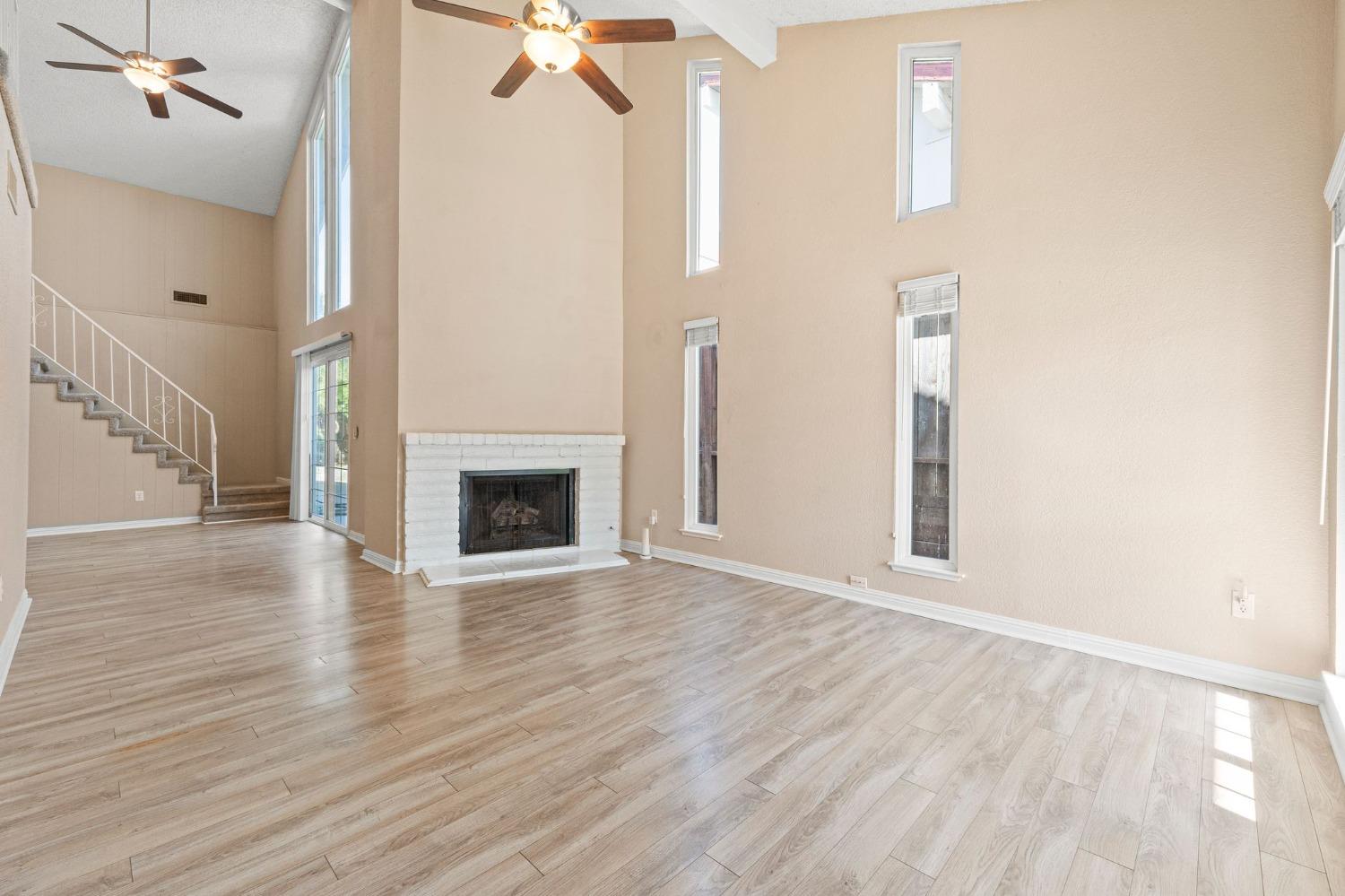 Inglis Way #B, Roseville, California image 3
