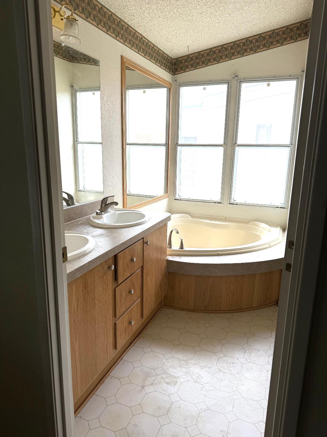 Detail Gallery Image 6 of 21 For 8700 N West Ln 166, Stockton,  CA 95210 - 3 Beds | 2 Baths