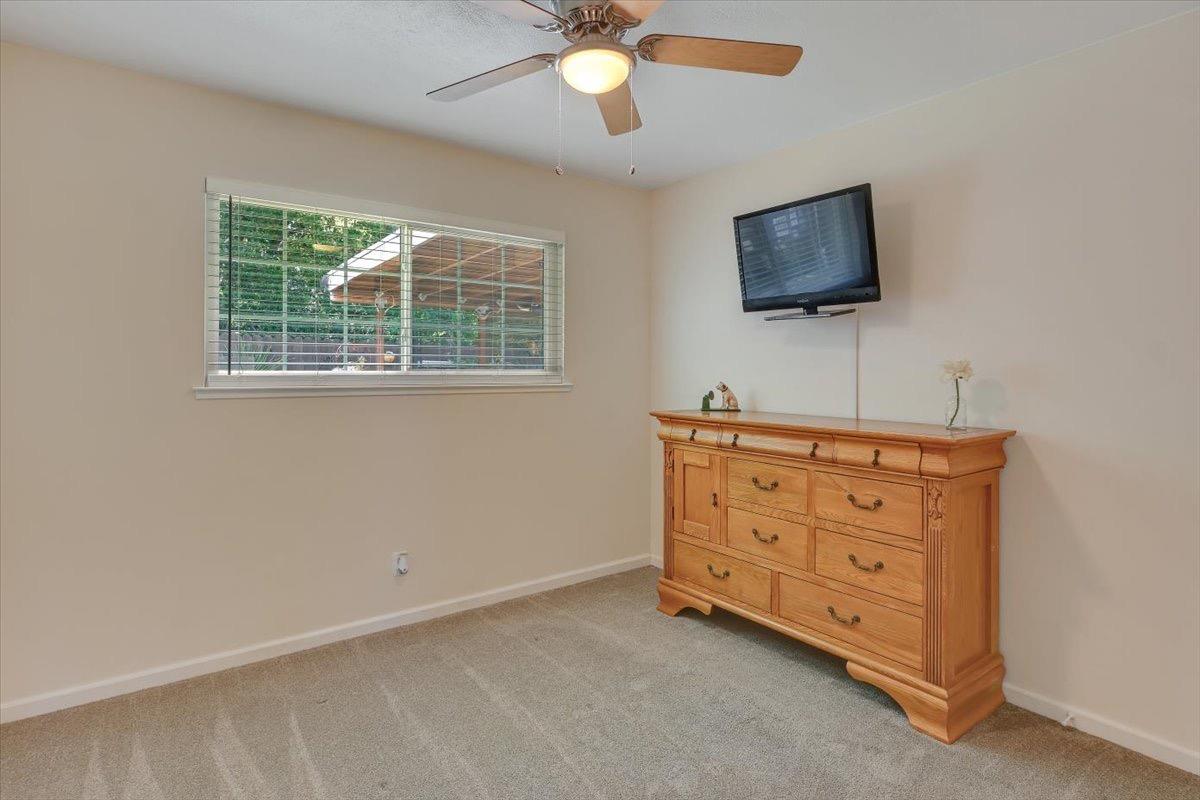 Detail Gallery Image 18 of 42 For 5401 Norway Dr, Orangevale,  CA 95662 - 4 Beds | 2 Baths