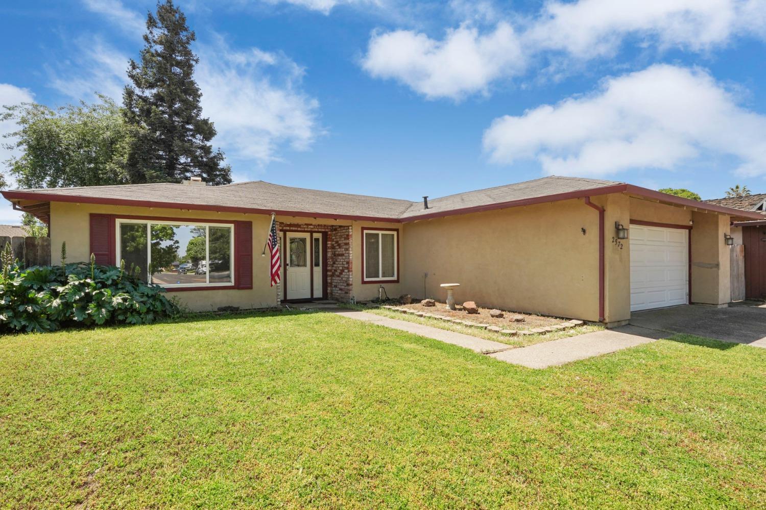 Detail Gallery Image 6 of 47 For 2572 Alexa Way, Stockton,  CA 95209 - 3 Beds | 2 Baths