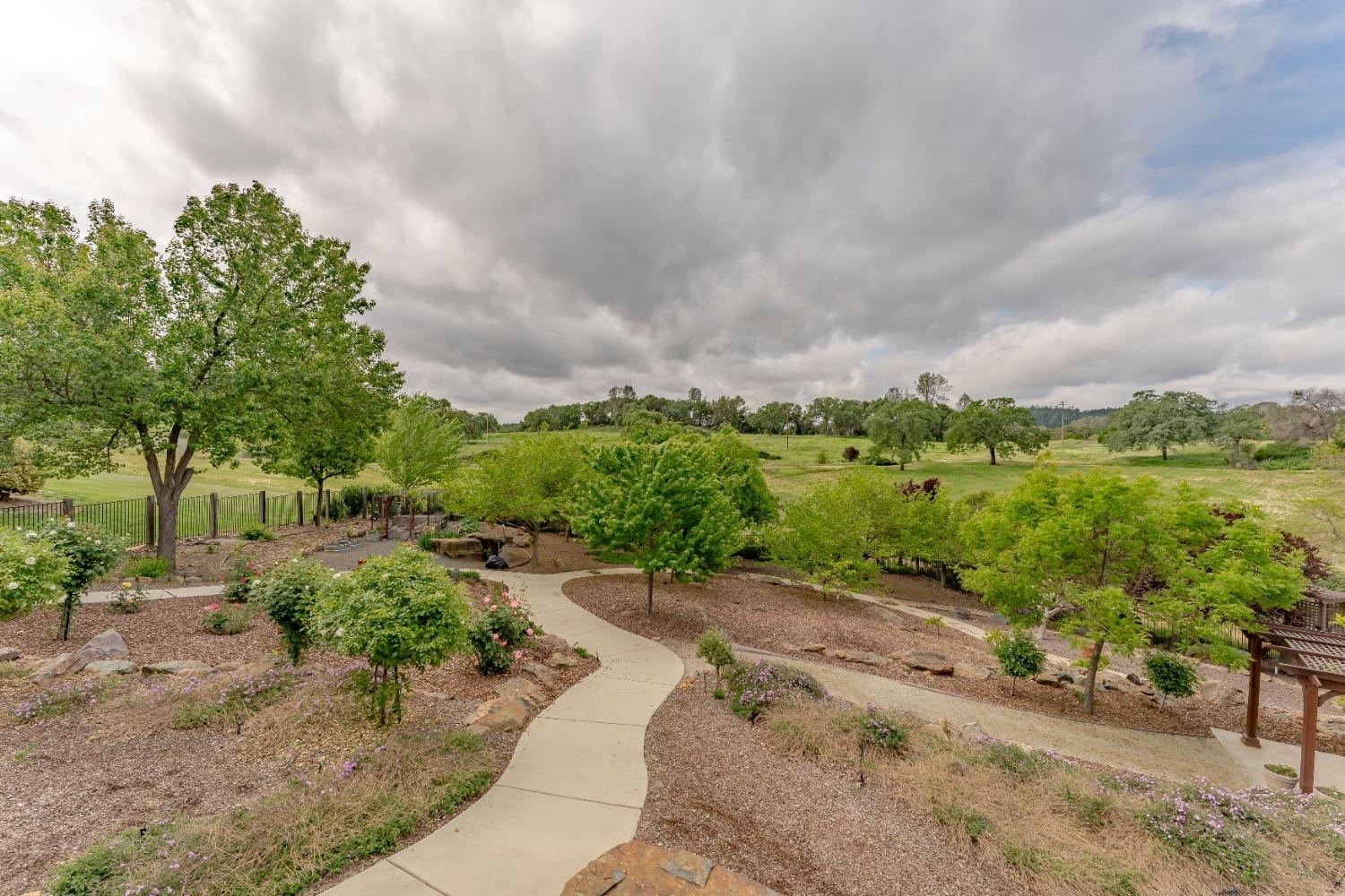 Fairway Court, Auburn, California image 35