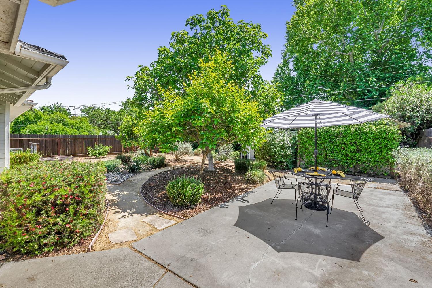 Detail Gallery Image 27 of 30 For 904 Homewood Dr, Woodland,  CA 95695 - 3 Beds | 2 Baths