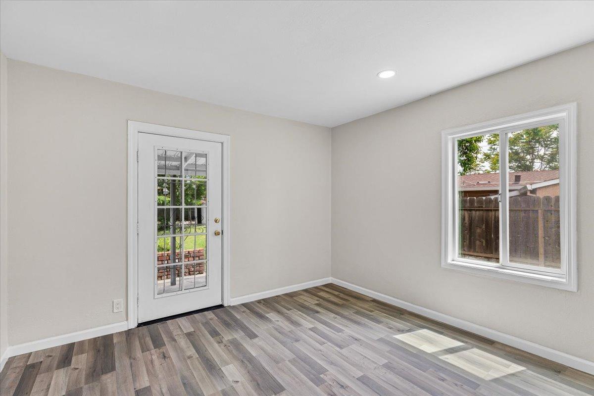 Sycamore Avenue, Stockton, California image 31