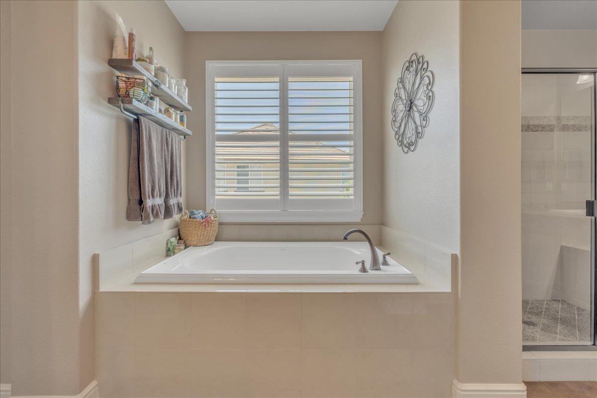 Woodgate Way, Roseville, California image 33