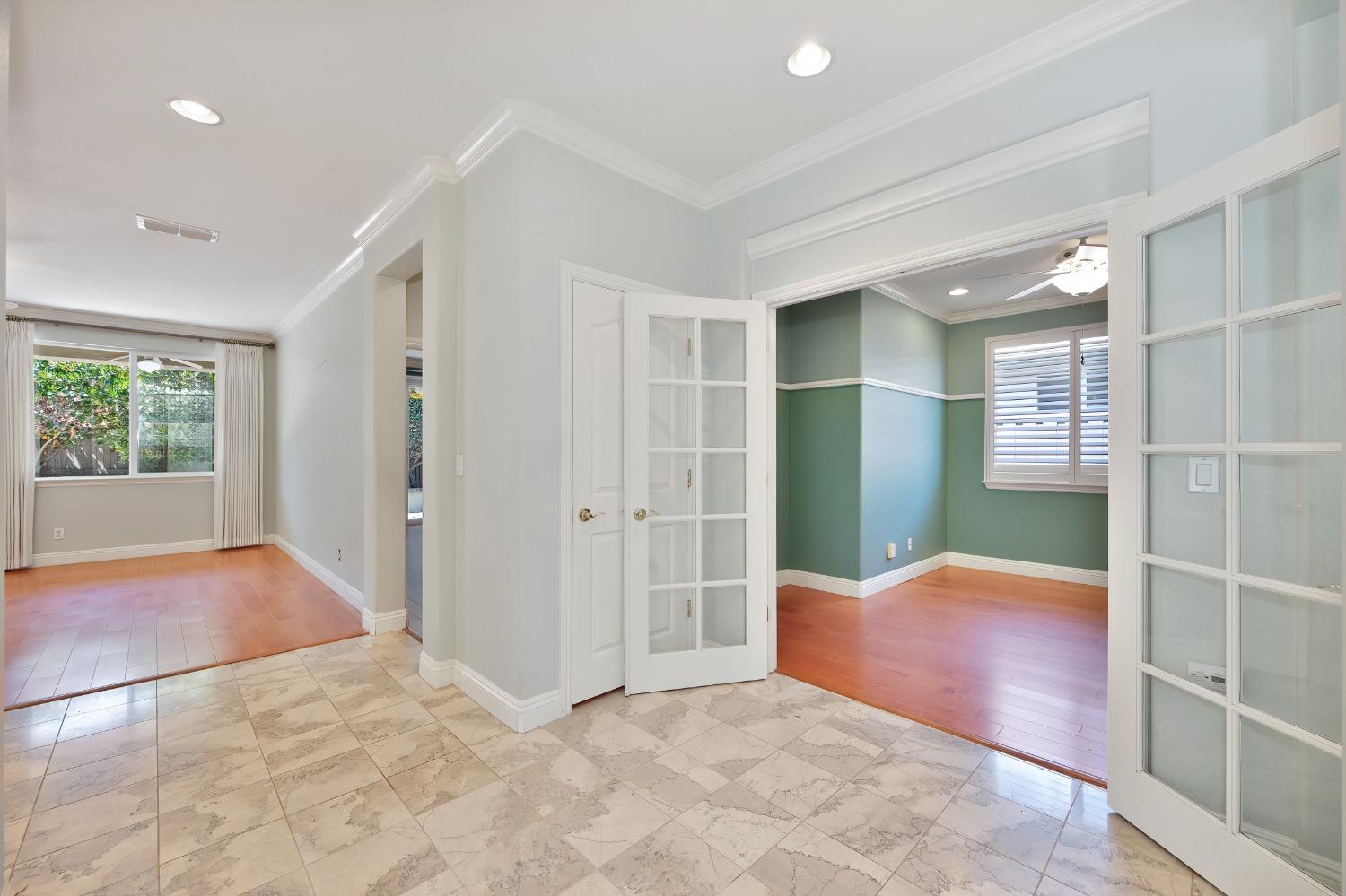 Detail Gallery Image 5 of 24 For 251 Perazul Cir, Sacramento,  CA 95835 - 1 Beds | 2 Baths