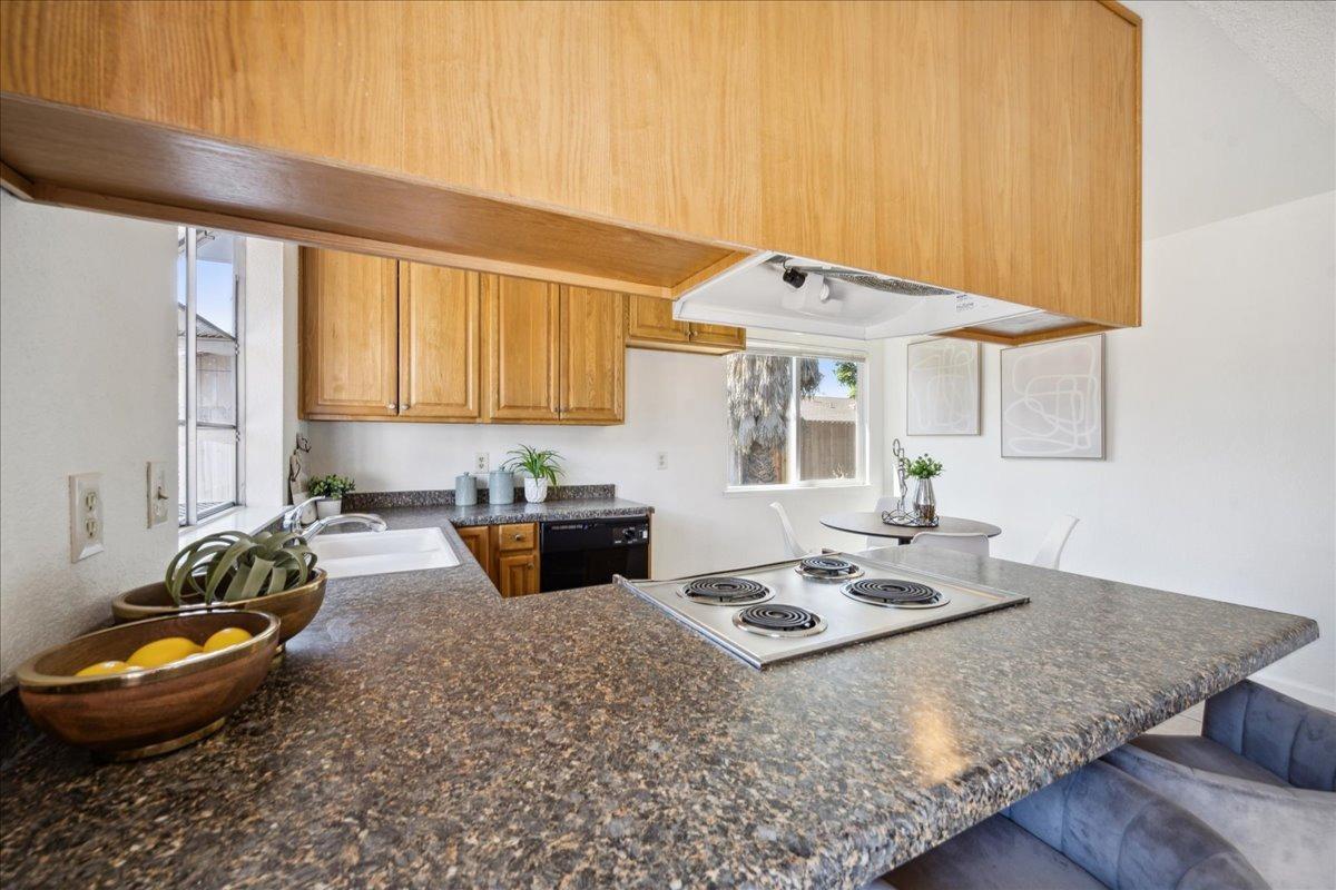 Detail Gallery Image 12 of 26 For 4308 Tallyho Dr, Sacramento,  CA 95826 - 3 Beds | 2 Baths