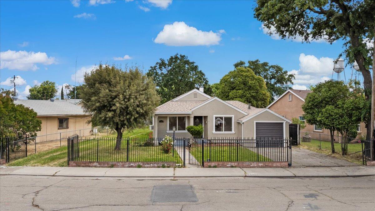 Sycamore Avenue, Stockton, California image 1