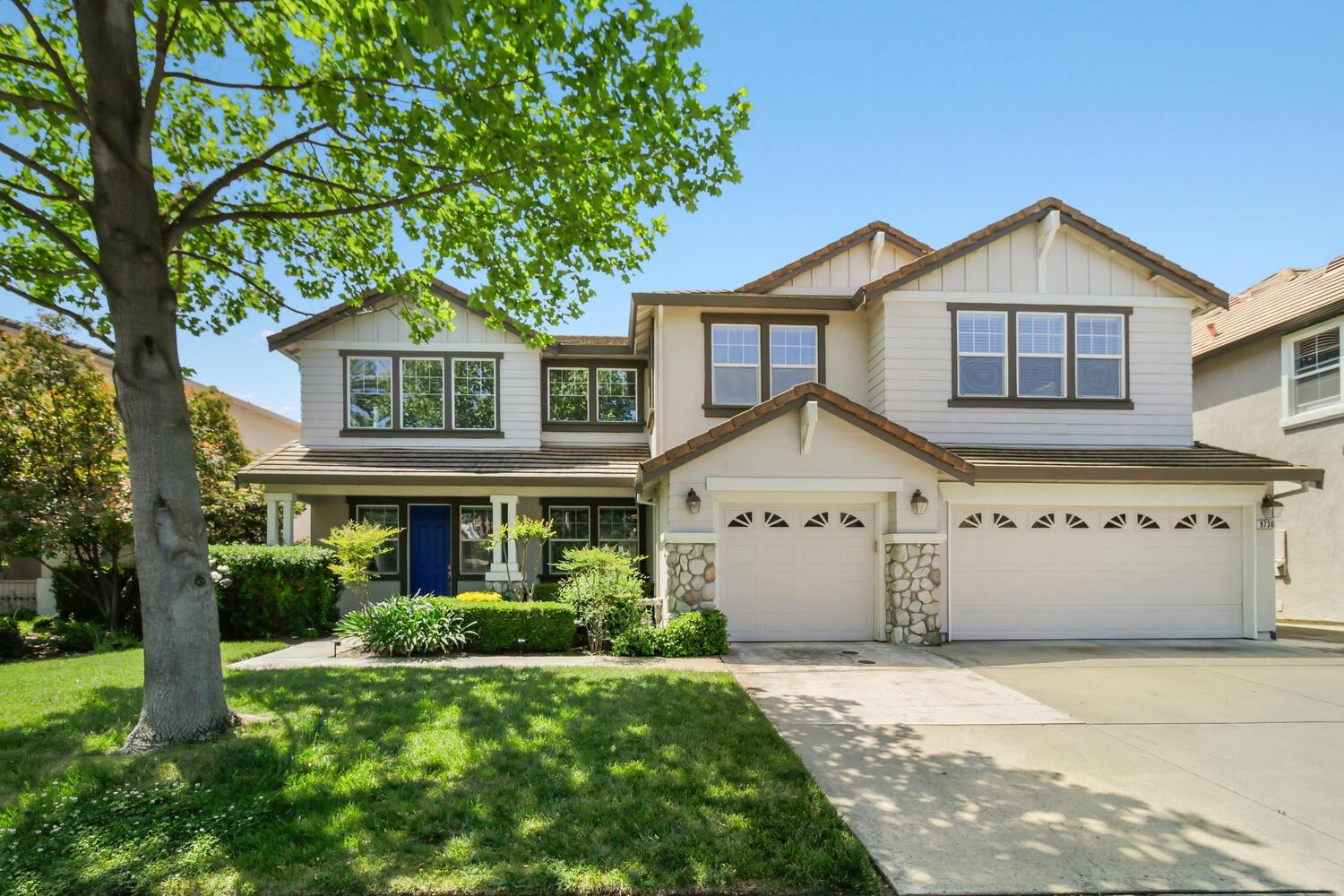 Detail Gallery Image 1 of 82 For 9736 Harrier Way, Elk Grove,  CA 95757 - 4 Beds | 3 Baths