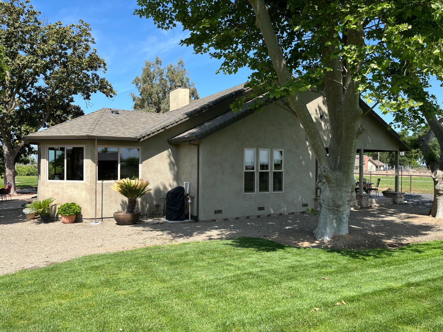Walnut Avenue, Oakdale, California image 3