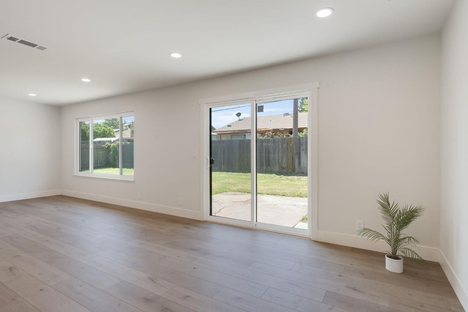 Saybrook Drive, Citrus Heights, California image 28