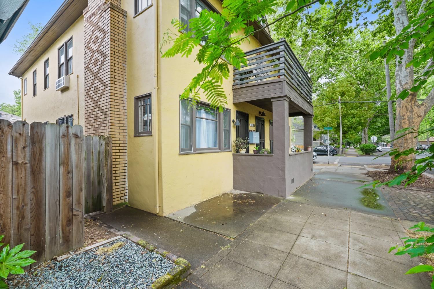 Detail Gallery Image 6 of 33 For 2400 F Street St, Sacramento,  CA 95816 - – Beds | – Baths