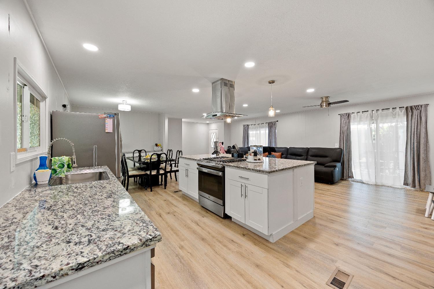 Detail Gallery Image 14 of 32 For 7305 Topanga, Sacramento,  CA 95842 - 3 Beds | 2 Baths