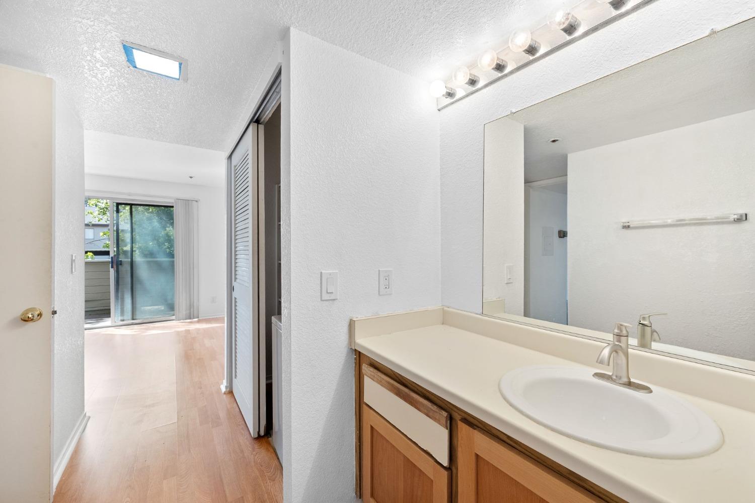 Photo #24: 225053638 Listing: Photo #24