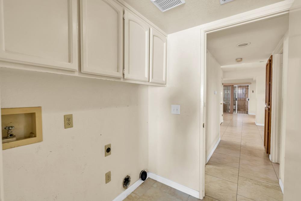 Bucks Harbor Way, Sacramento, California image 37