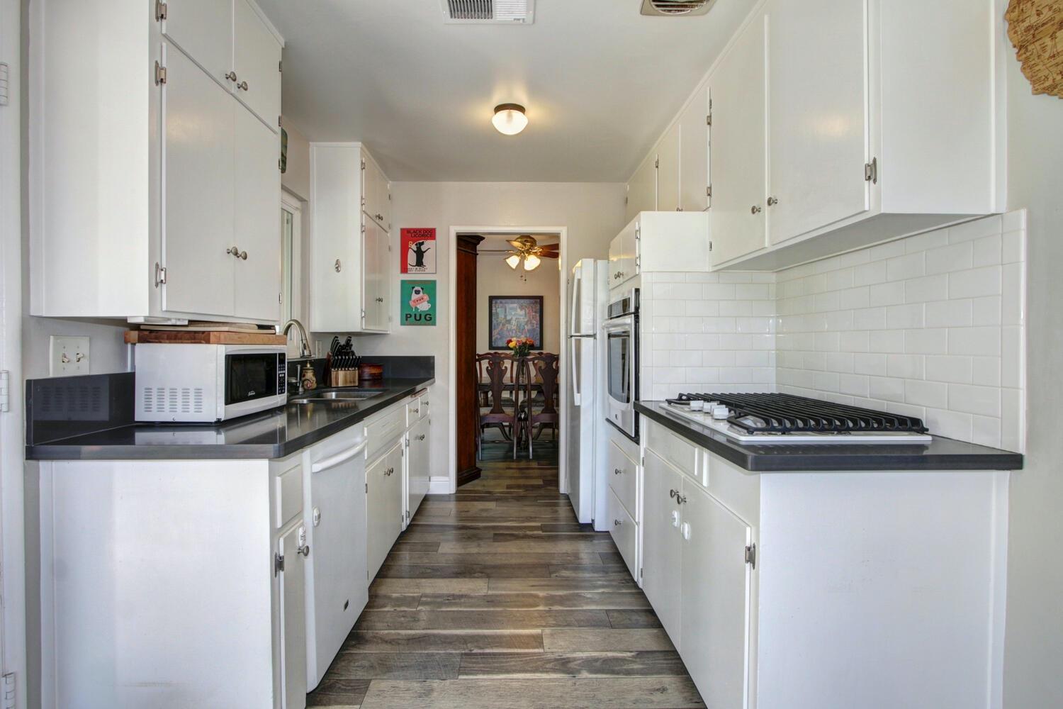 Hesket Way, Sacramento, California image 19