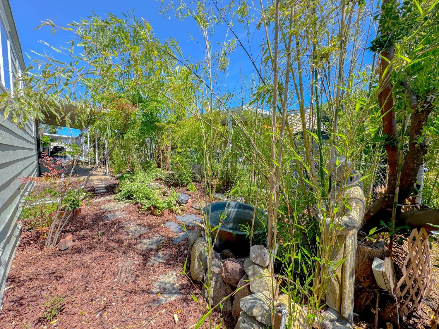 Detail Gallery Image 40 of 48 For 5836 Stonyford, Sacramento,  CA 95842 - 3 Beds | 2 Baths