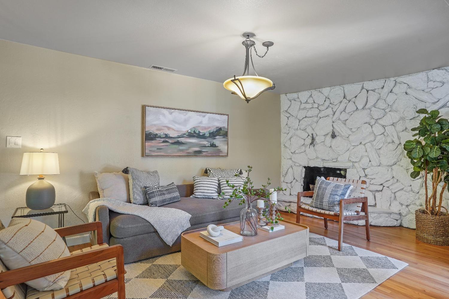 Los Molinos Way, Sacramento, California image 14