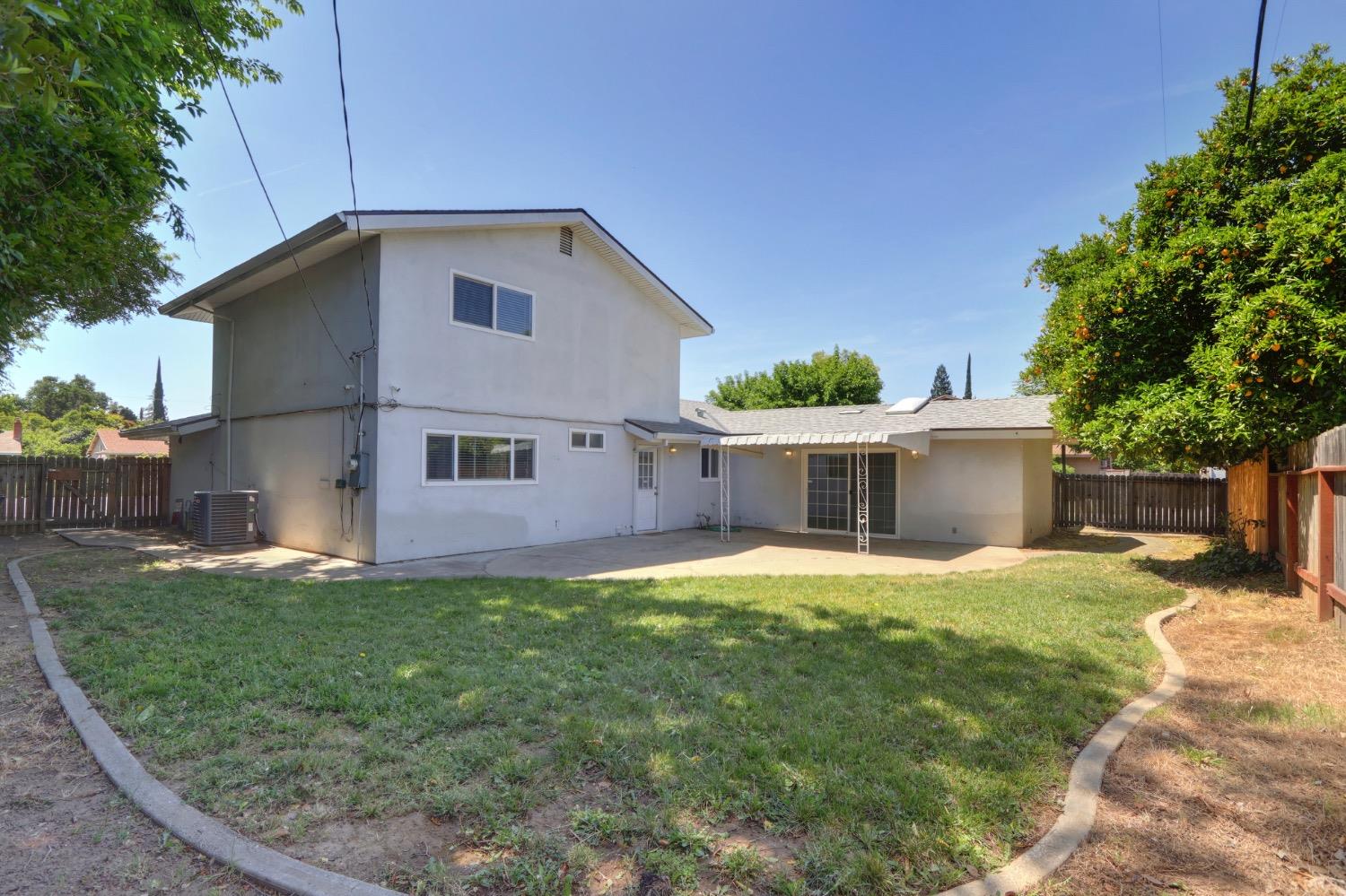 Detail Gallery Image 36 of 44 For 9101 La Riviera Dr, Sacramento,  CA 95826 - 4 Beds | 2 Baths