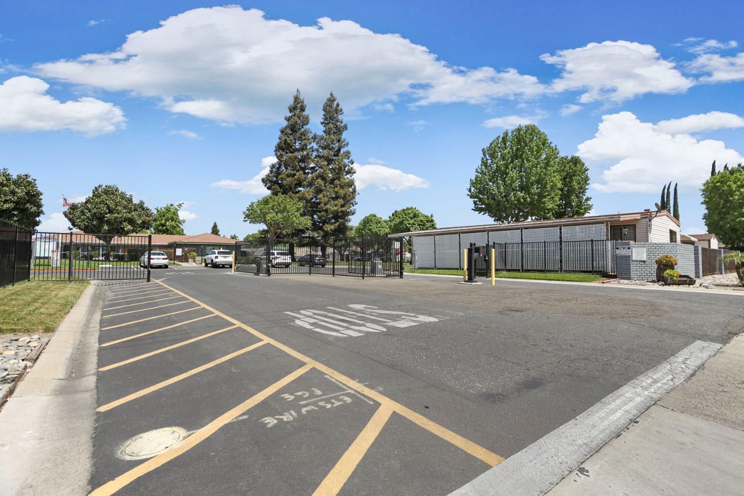 Detail Gallery Image 32 of 32 For 30 Schooner 30, Modesto,  CA 95356 - 2 Beds | 2 Baths