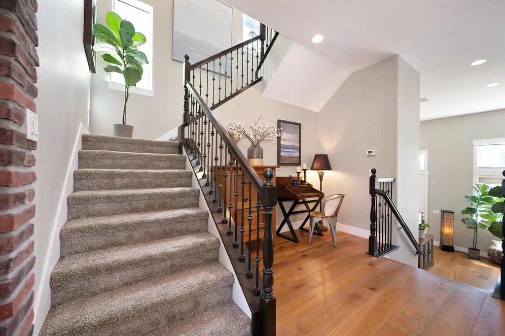 Crocker Drive, Sacramento, California image 29