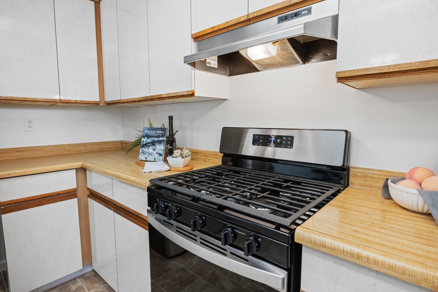 Detail Gallery Image 18 of 77 For 3401 Oxford Ct, Cameron Park,  CA 95682 - 3 Beds | 2 Baths