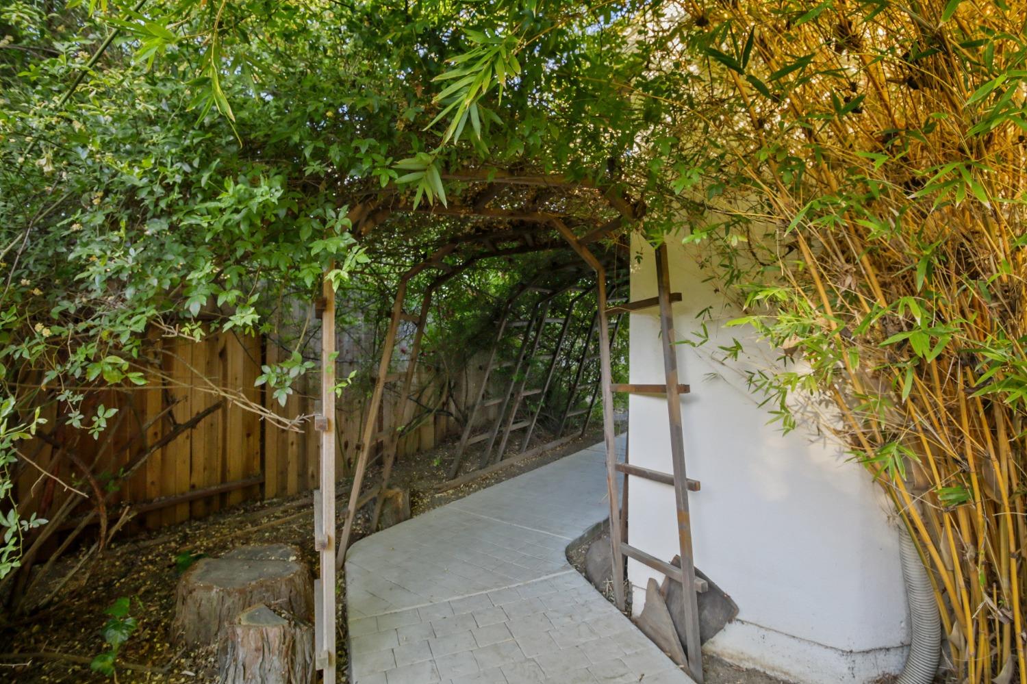 Detail Gallery Image 56 of 57 For 915 Eureka Ave, Davis,  CA 95616 - 6 Beds | 5 Baths