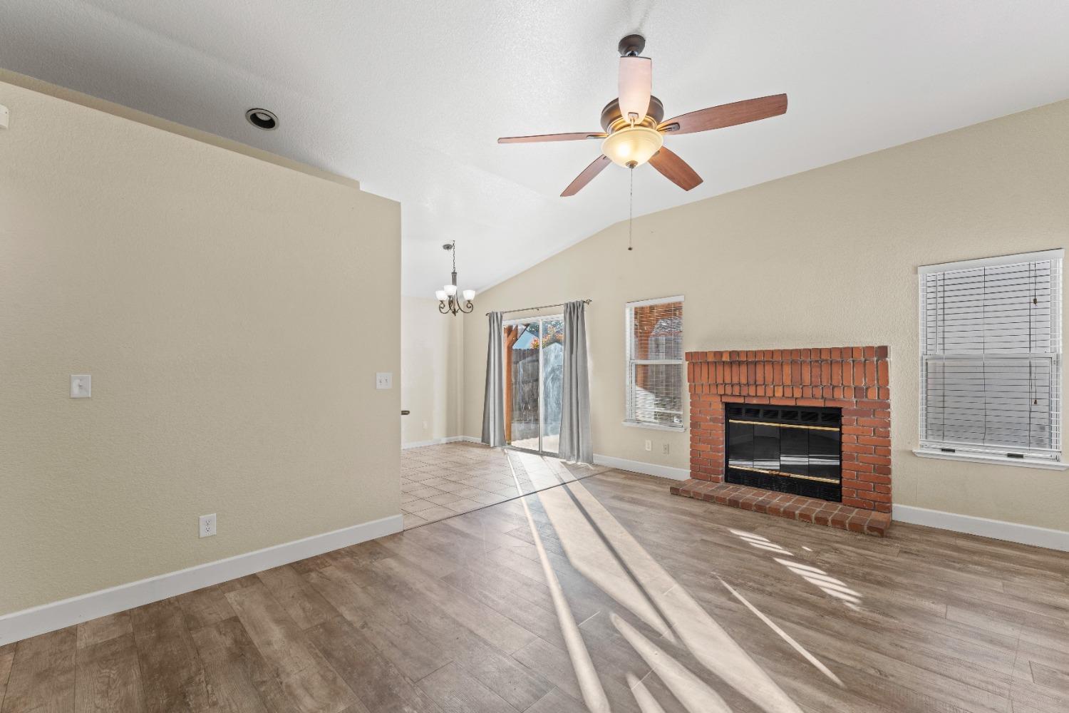 Detail Gallery Image 21 of 24 For 8156 Westray Dr, Sacramento,  CA 95829 - 3 Beds | 2 Baths