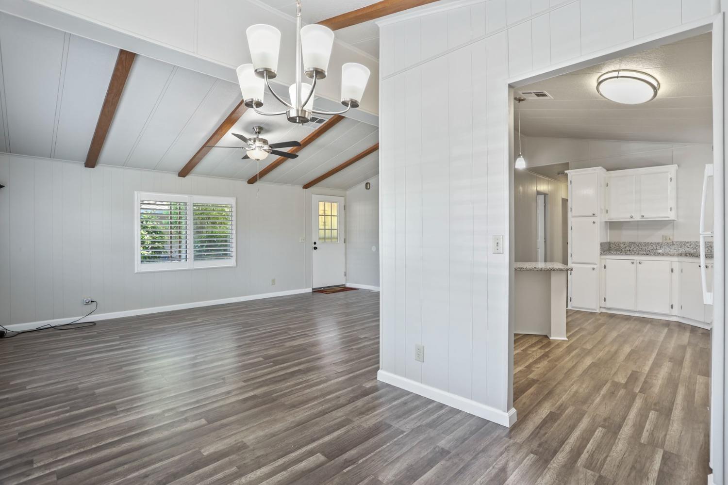 Detail Gallery Image 11 of 32 For 30 Schooner 30, Modesto,  CA 95356 - 2 Beds | 2 Baths