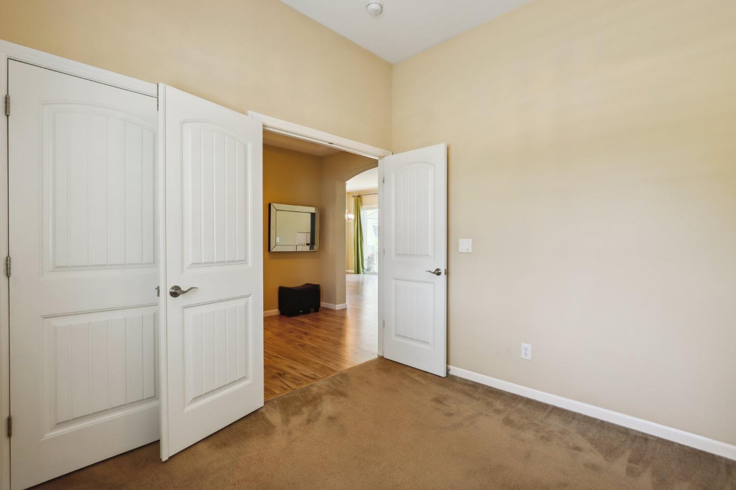 Detail Gallery Image 18 of 41 For 8040 Linda Isle Ln, Sacramento,  CA 95831 - 3 Beds | 2 Baths