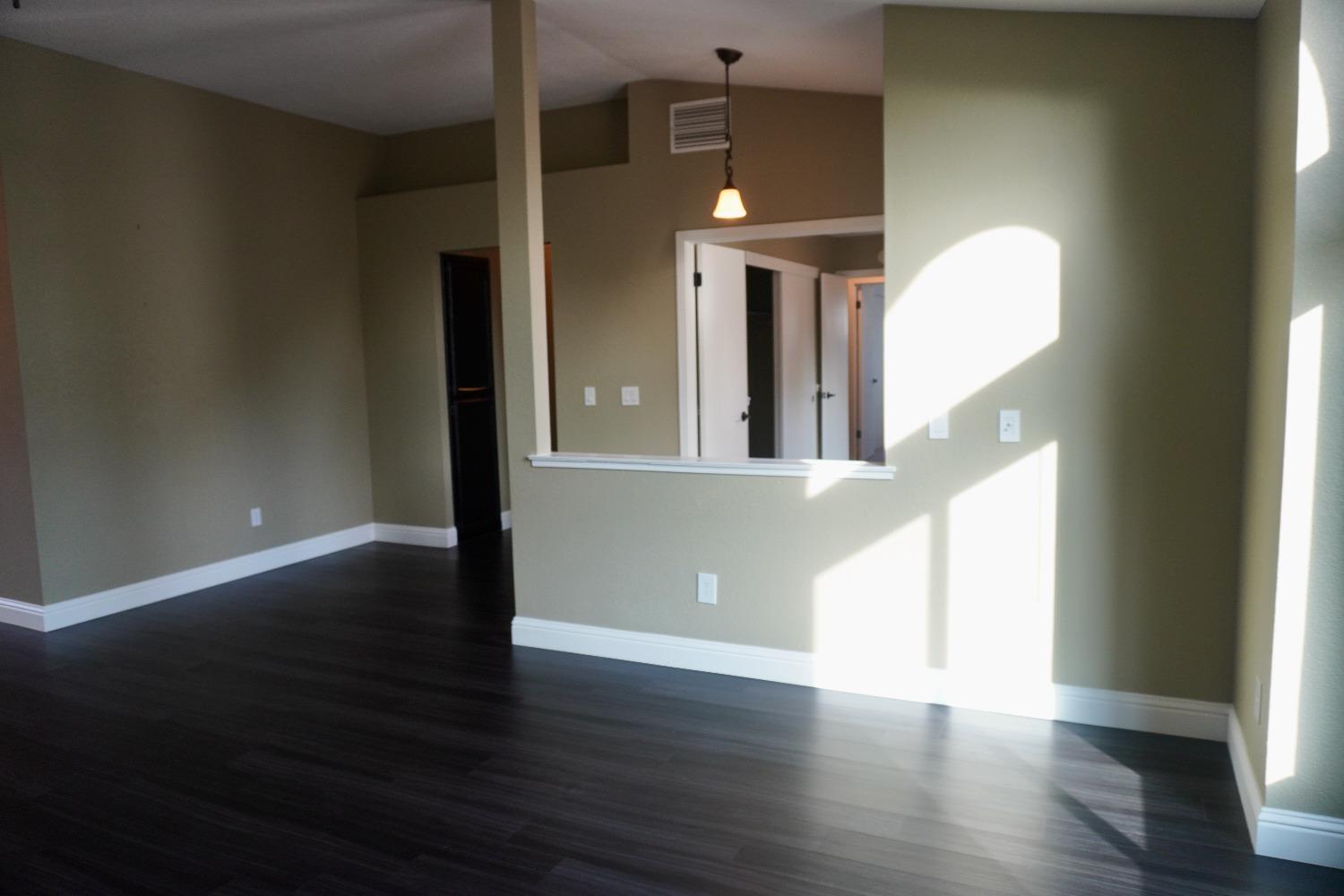 property-img