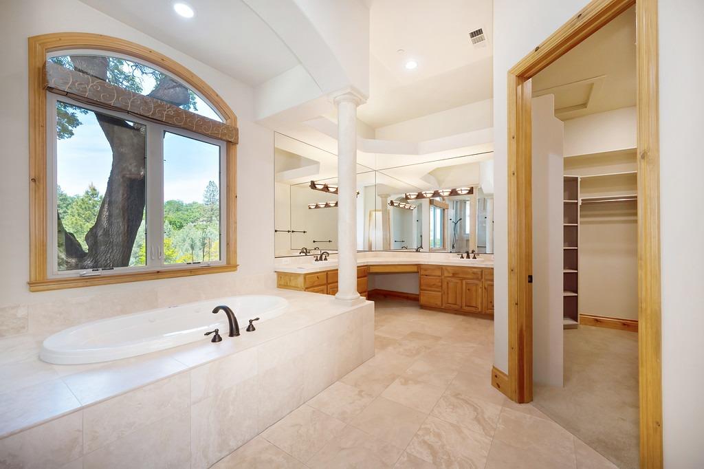 Austin Forest Circle, Auburn, California image 37