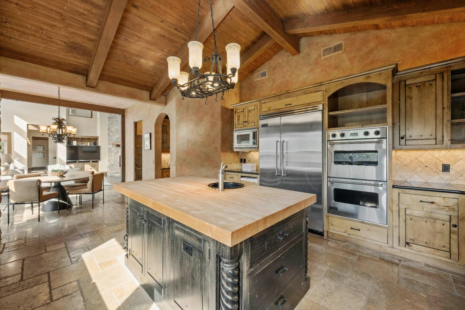 Detail Gallery Image 27 of 90 For 16279 Winchester Club Dr, Meadow Vista,  CA 95722 - 4 Beds | 5/1 Baths