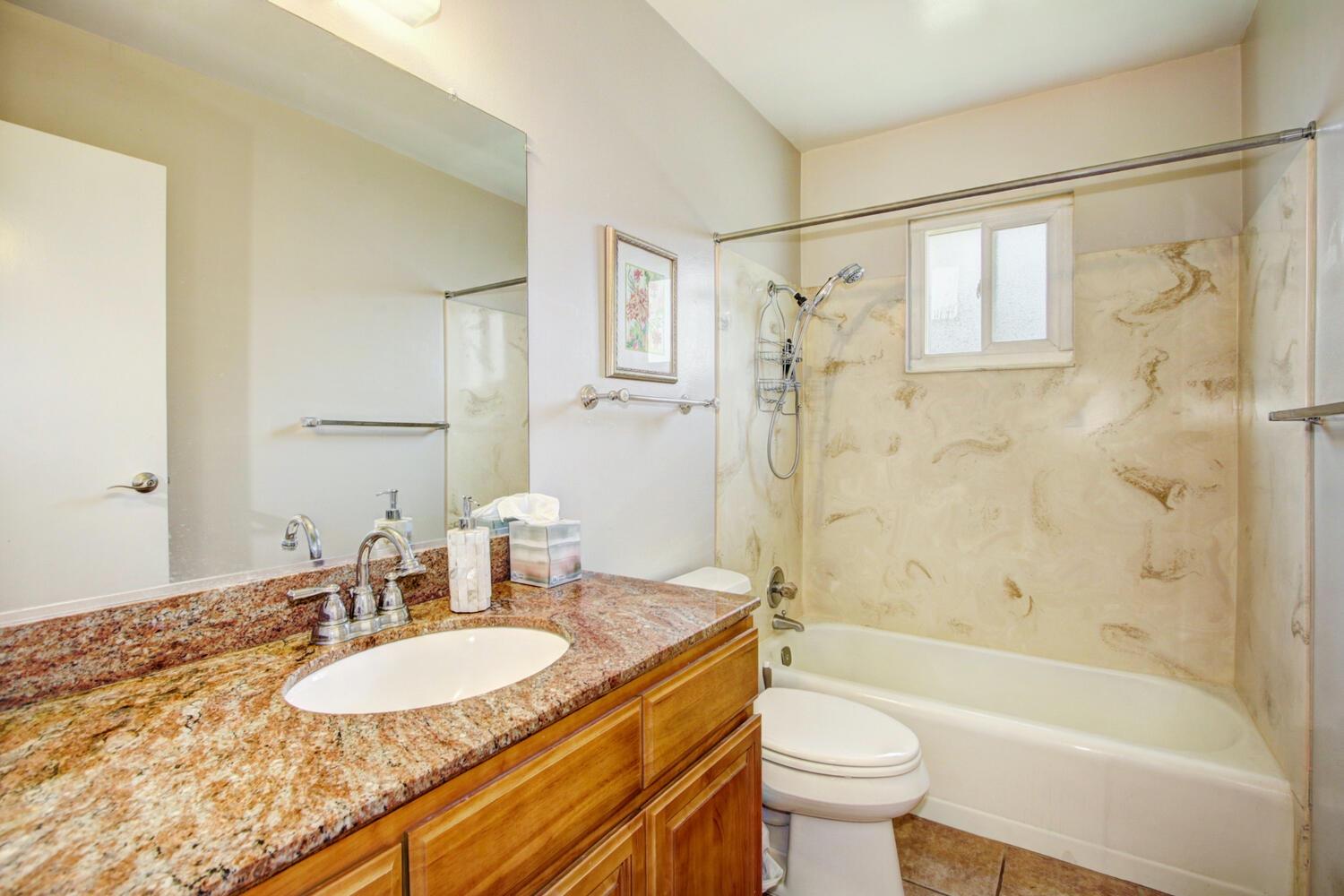 Hesket Way, Sacramento, California image 26