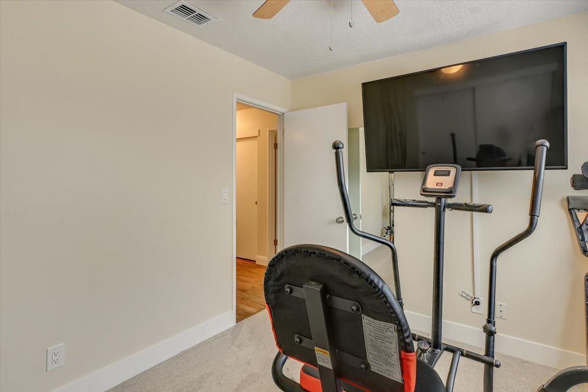 Detail Gallery Image 15 of 42 For 5401 Norway Dr, Orangevale,  CA 95662 - 4 Beds | 2 Baths