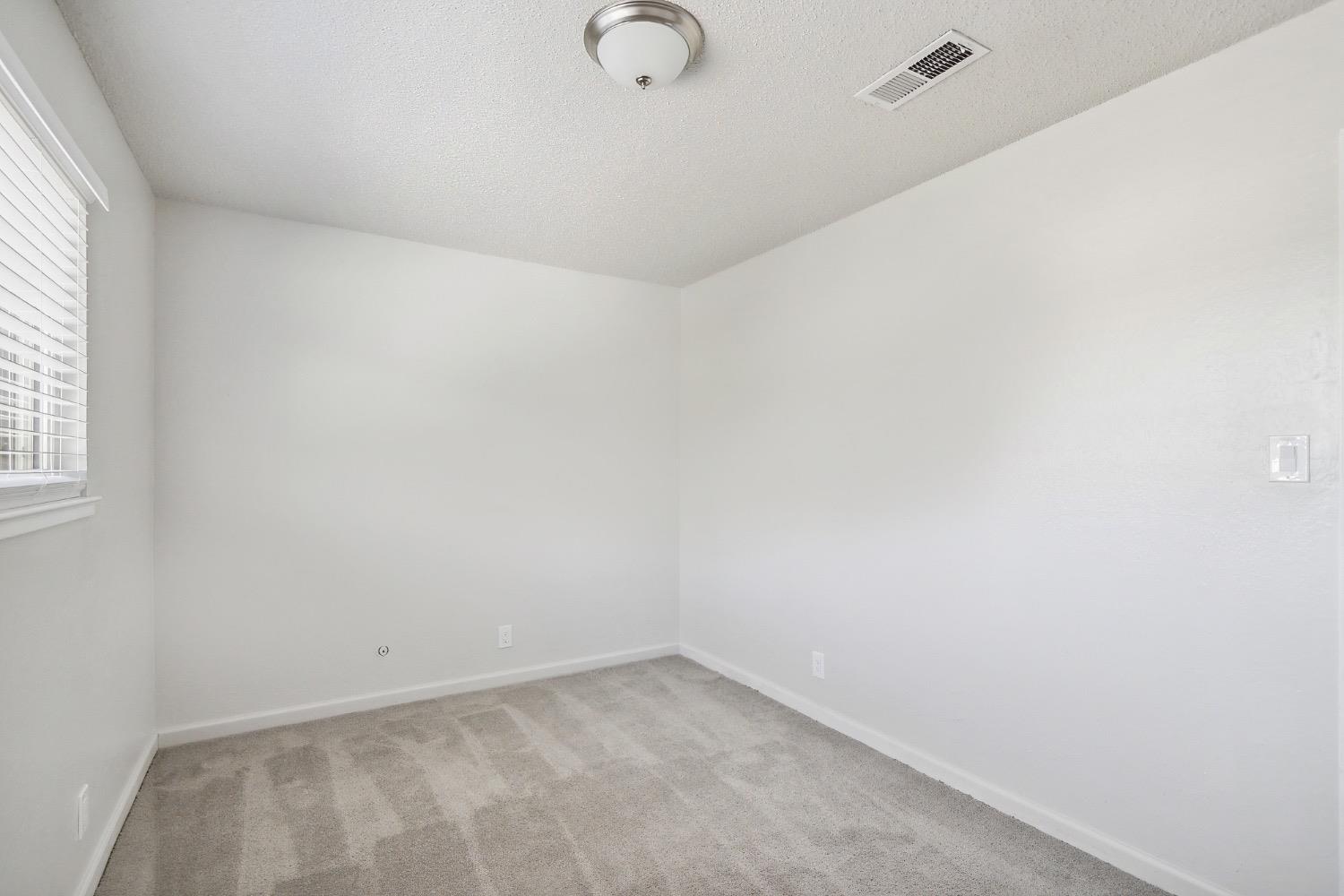 Detail Gallery Image 30 of 44 For 9101 La Riviera Dr, Sacramento,  CA 95826 - 4 Beds | 2 Baths