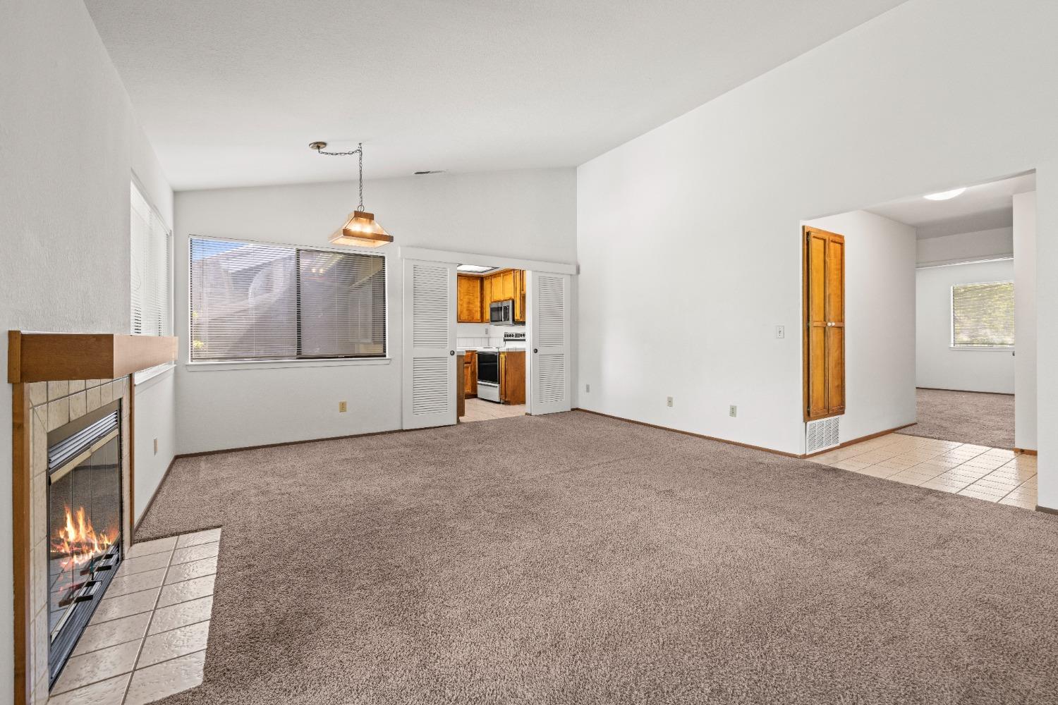 Photo #14: 225054816 Listing: Photo #14