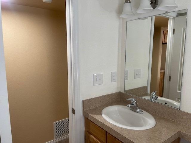 Detail Gallery Image 6 of 14 For 1300 E San Antonio St 55, San Jose,  CA 95116 - 1 Beds | 1 Baths