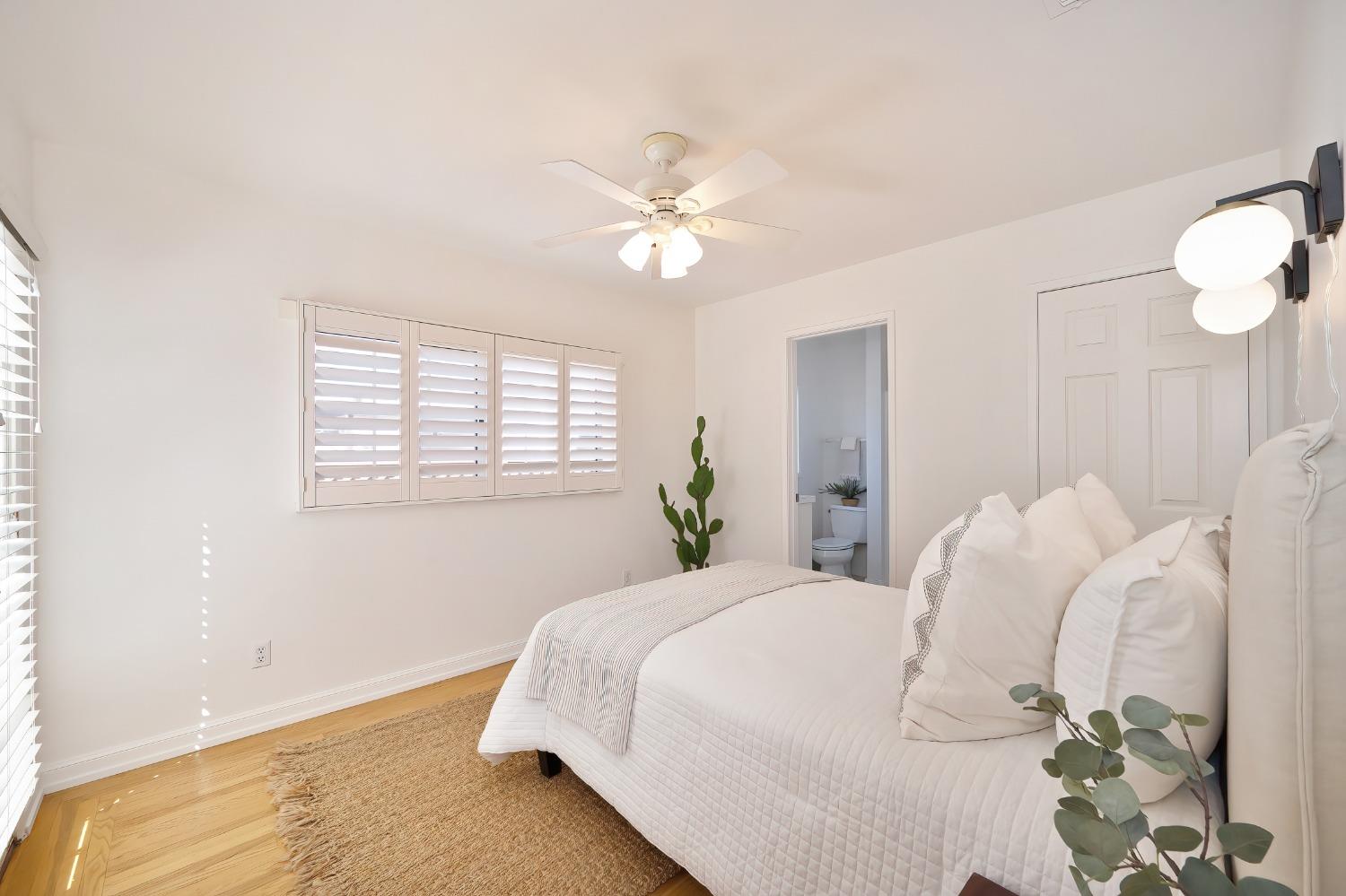 property-img