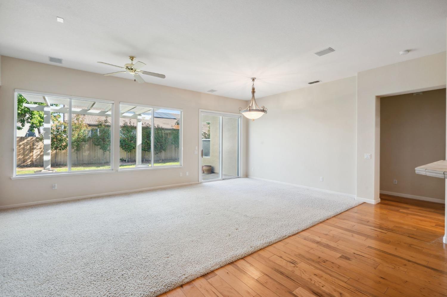 Mission Hills Drive, Sacramento, California image 6