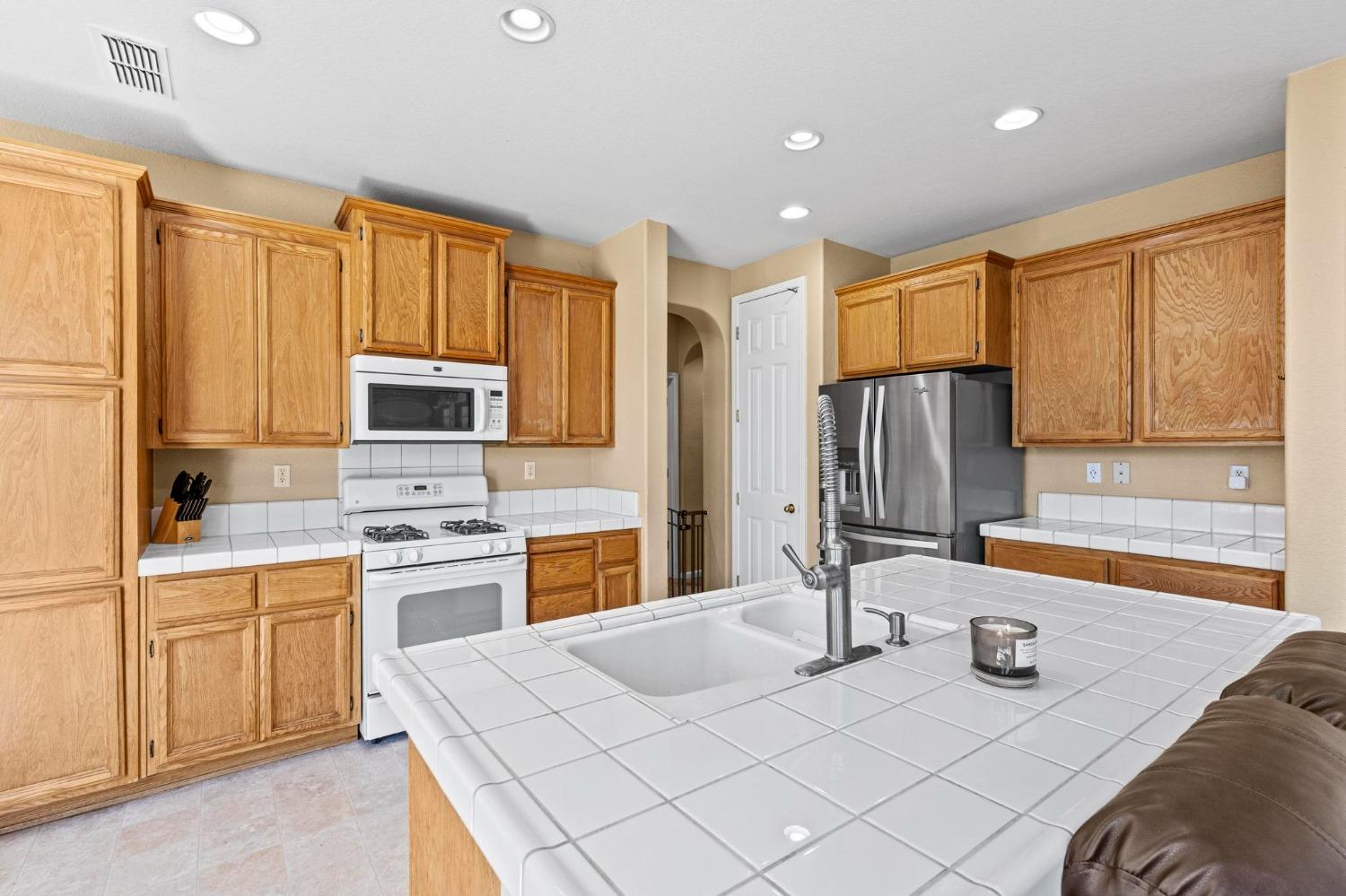 Kneebone Court, Plumas Lake, California image 6