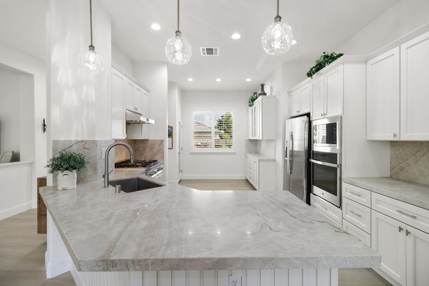 Detail Gallery Image 26 of 85 For 2500 Emerald Lake, Elk Grove,  CA 95758 - 2 Beds | 2 Baths