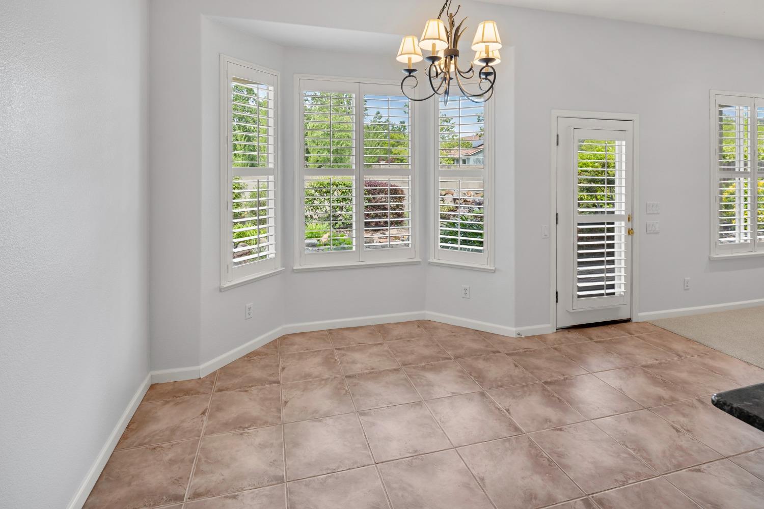 Pleasant Creek Drive, Rocklin, California image 16