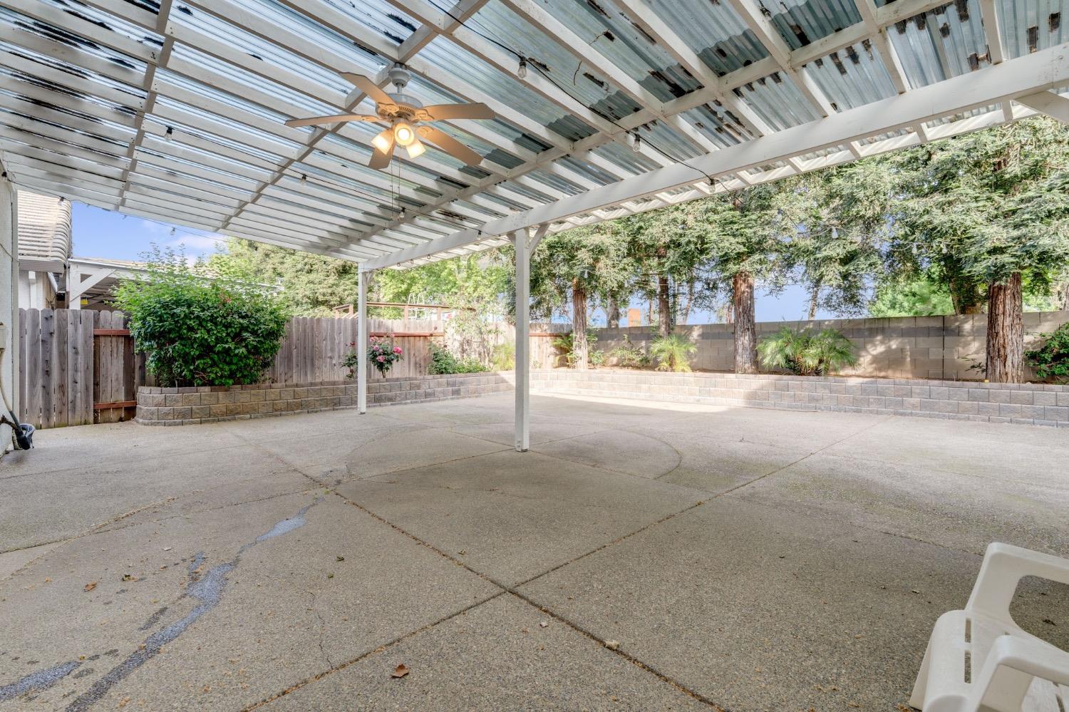 E Valley Drive, Elk Grove, California image 30
